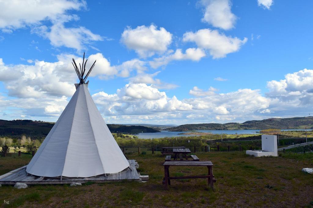 Monte Do Azibo Glamping Hotell Podence Exteriör bild